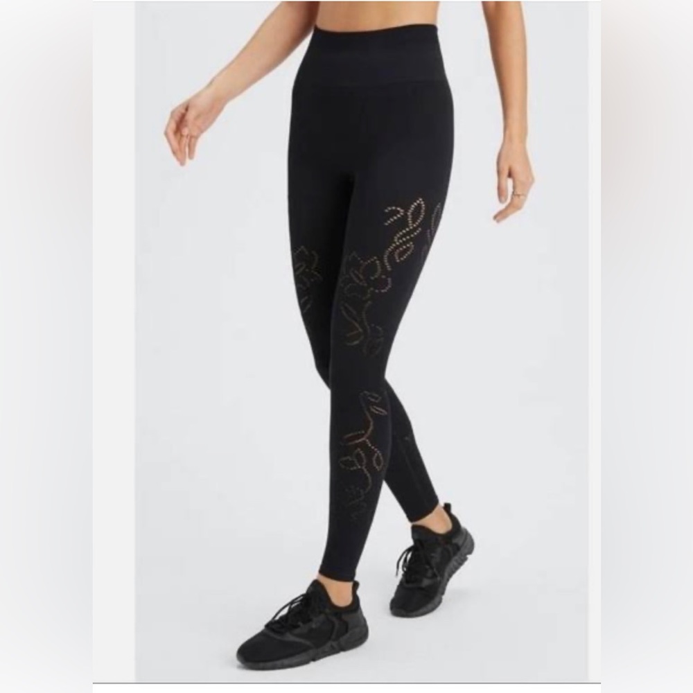Fabletics Muse High Waist Black Leggings Small Short